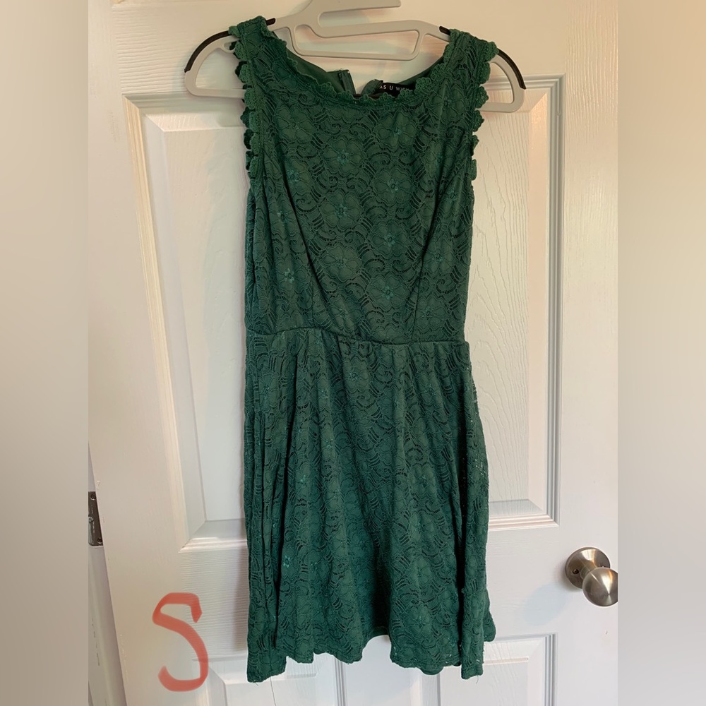 Emerald green Dress with flower lace pattern